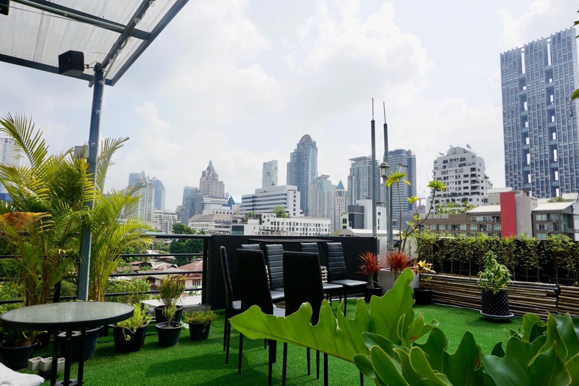 Hip And Funky Apartment Silom Soi 3, With Rooftop View بانكوك المظهر الخارجي الصورة